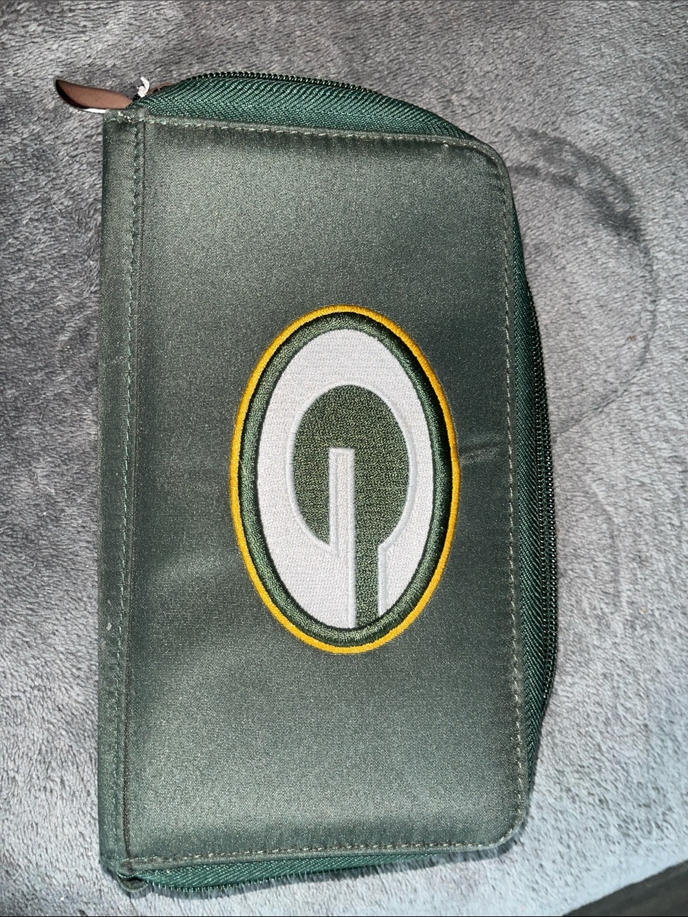 Green Bay Packers billfold with White NFL Shield